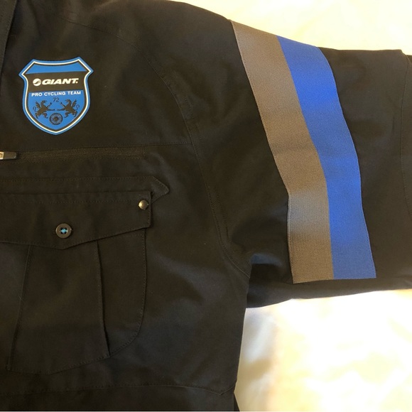 MEN’S LIGHTWEIGHT COLLARED  S/S LRG GIANT CASUAL / CYCLING / SHOP SHIRT (EUC) - Picture 3 of 7